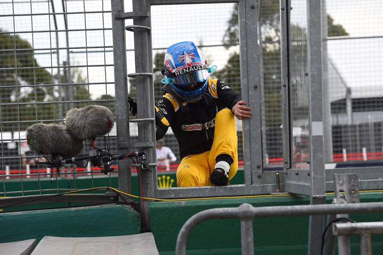 Für Jolyon Palmer war das zweite freie Training nach nur vier Runden gelaufen