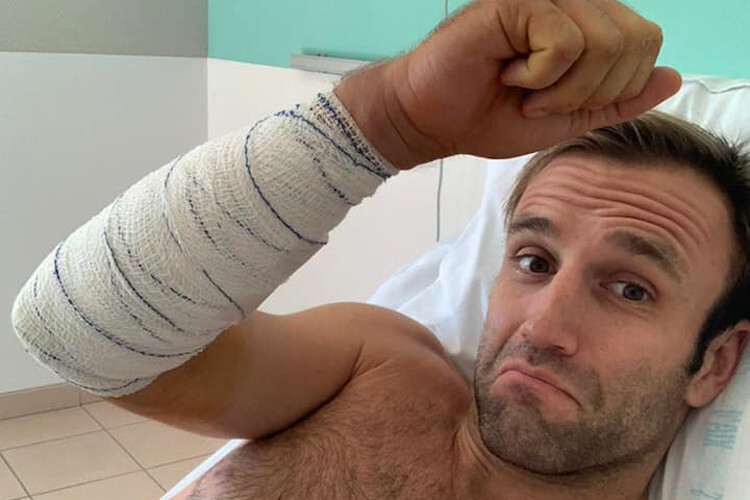 Johann Zarco schickte ein Selfie aus dem Krankenhaus