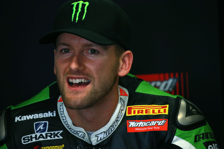 Tom Sykes kommt Teamkollege Jonathan Rea langsam näher