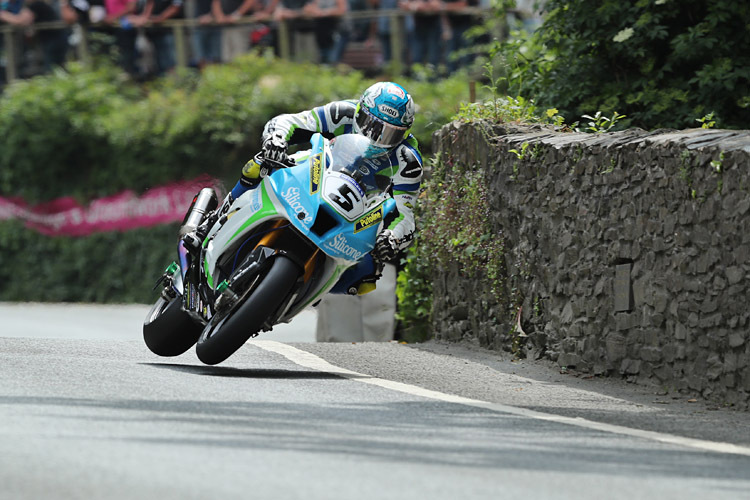 Nur etwas mehr als zwei Sekunden fehlten Dean Harrison zum Sieg in der Senior-TT 2018