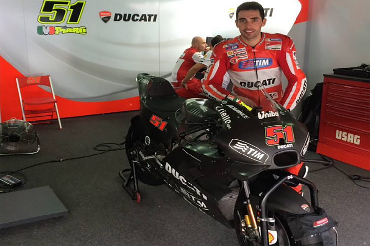 Michele Pirro mit der Ducati Desmo16 in Sepang