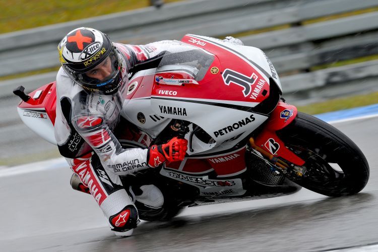 Auch MotoGP Star Lorenzo muss warten