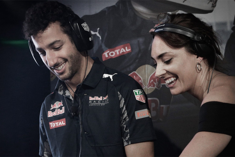 Daniel Ricciardo bei der TAG-Heuer-Party mit DJ Minx