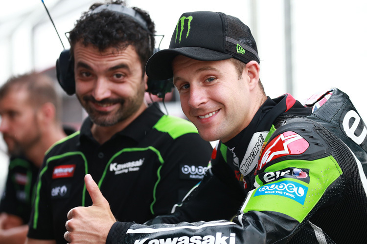 Daumen hoch für Polesetter Jonathan Rea