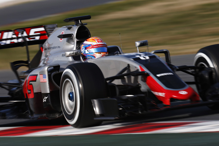 Romain Grosjean im neuen Haas-Rennwagen