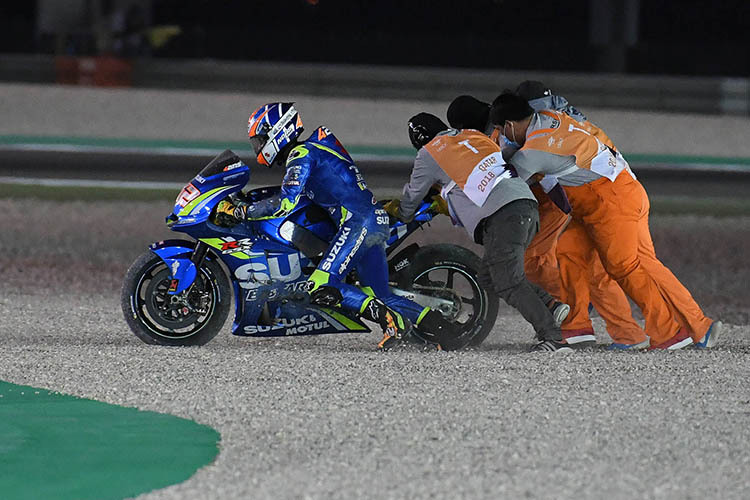 Alex Rins nach dem Crash in Katar