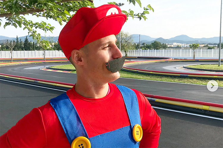 Pol Espargaró als «Super Mario»