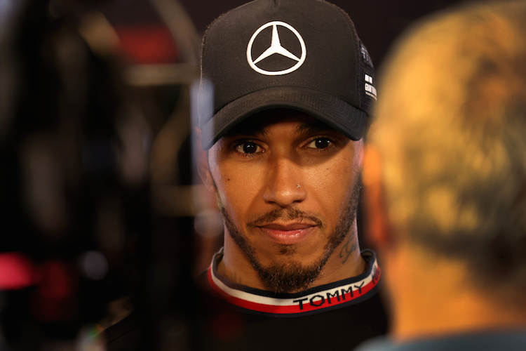 Lewis Hamilton wird in einem siegfähigen Silberpfeil stärker als George Russell sein, glaubt Juan Pablo Montoya