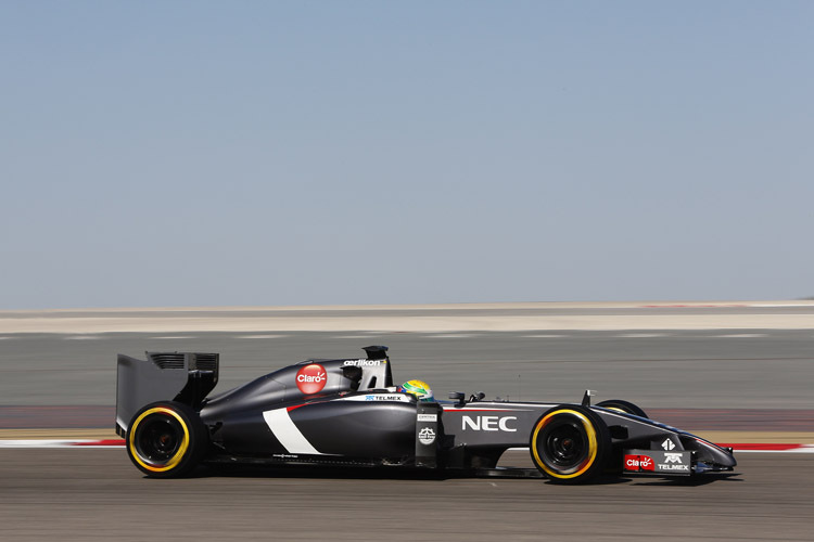 Am Nachmittag des letzten Testtages in Bahrain durfte Esteban Gutiérrez für Sauber auf die Strecke