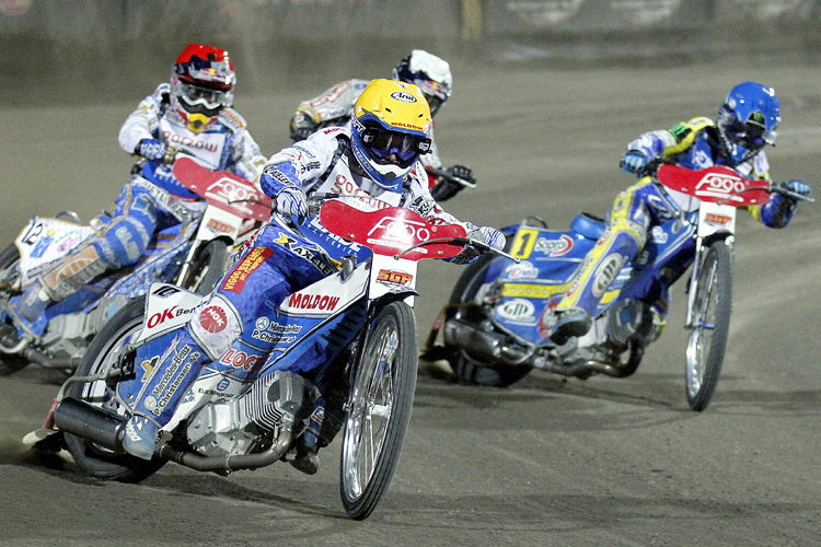 Nicki Pedersen (gelb) will wieder nach vorne