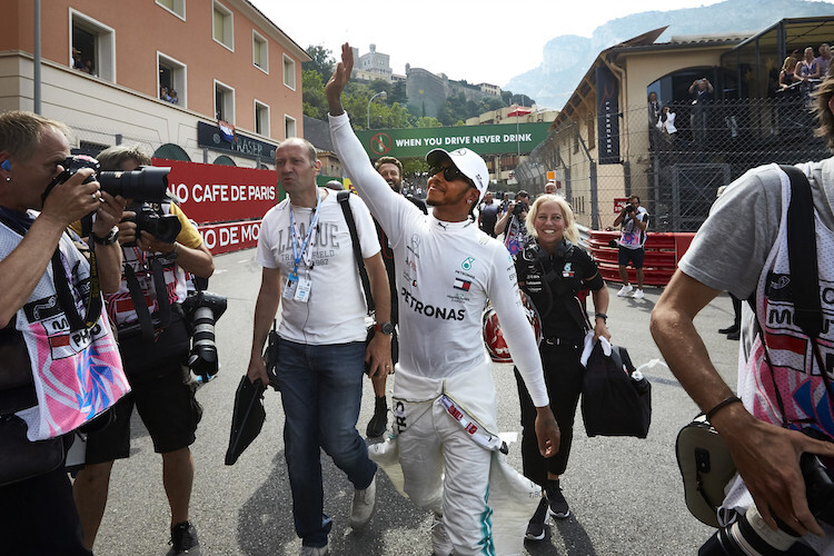 Lewis Hamilton darf zum zweiten Mal in diesem Jahr von der Pole losfahren