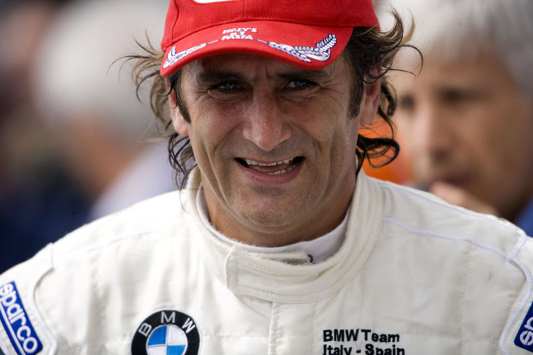 Alessandro Zanardi gewinnt Rennen in jeder Klasse