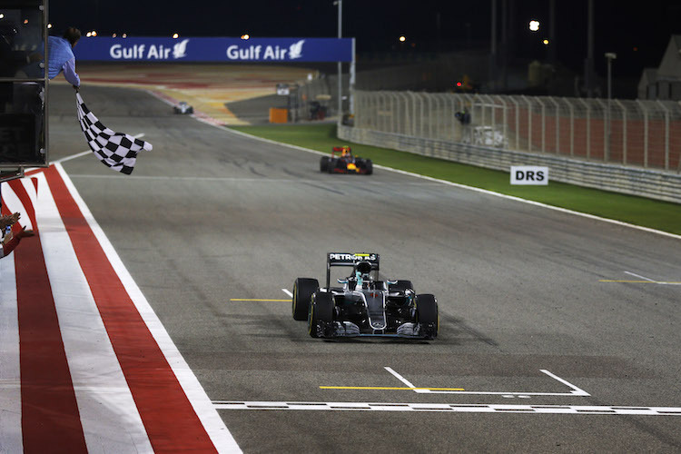 Nico Rosberg gewinnt das Rennen