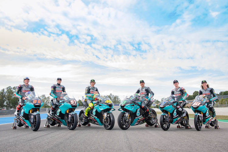 Gruppenbild der Petronas-Fahrer 2021: Dixon, Vierge, Rossi, Morbidelli, McPhee, Binder