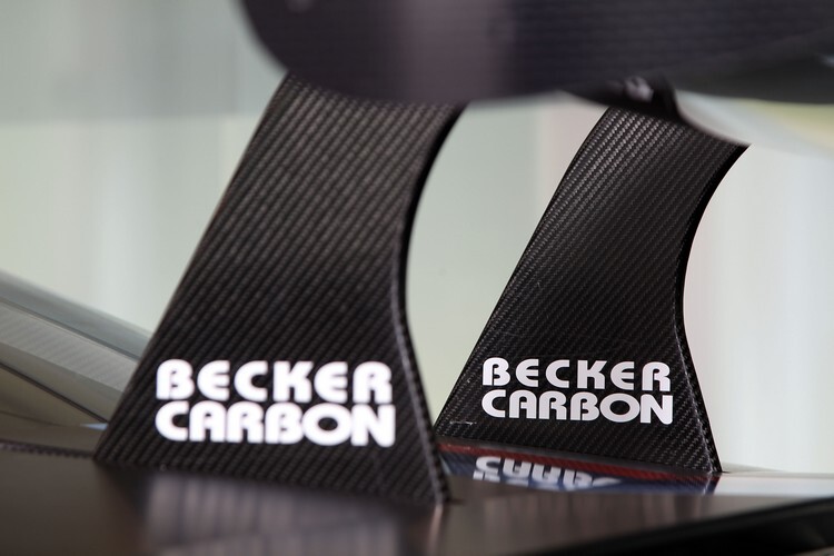 Der Schriftzug von Becker Carbon