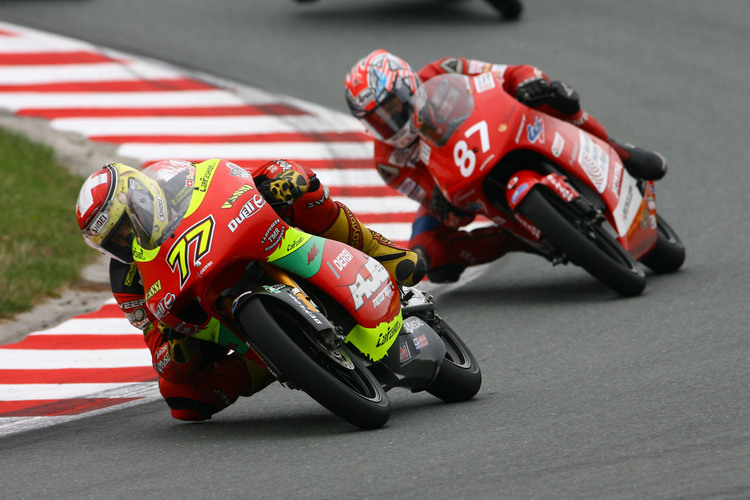 2008: Dominique Aegerter vor Wildcard-Pilot Marcel Schrötter