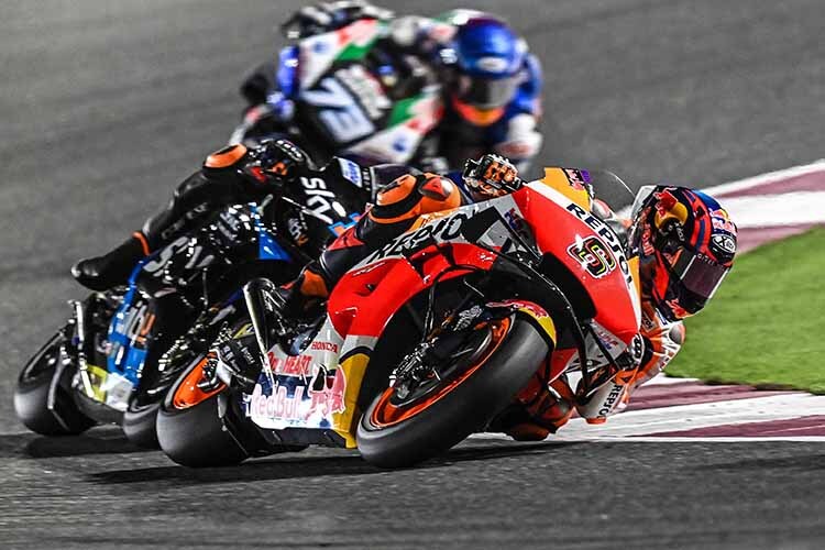 Stefan Bradl vor Luca Marini und Alex Márquez