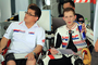 Honda-MotoGP-Testfahrer Stefan Bradl (rechts)