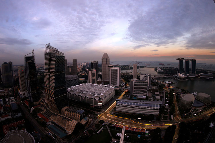 Der Marina Bay Street Circuit lässt den GP-Piloten keine Atempause