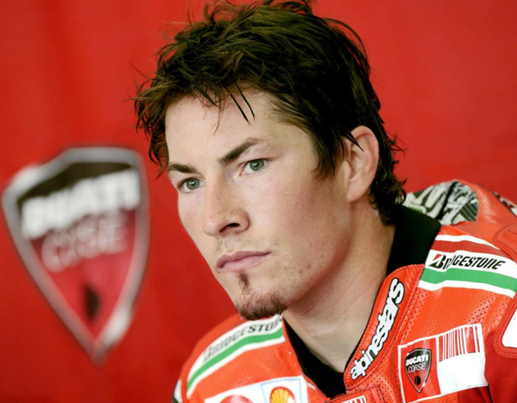 Nicky Hayden wirkt unglücklich