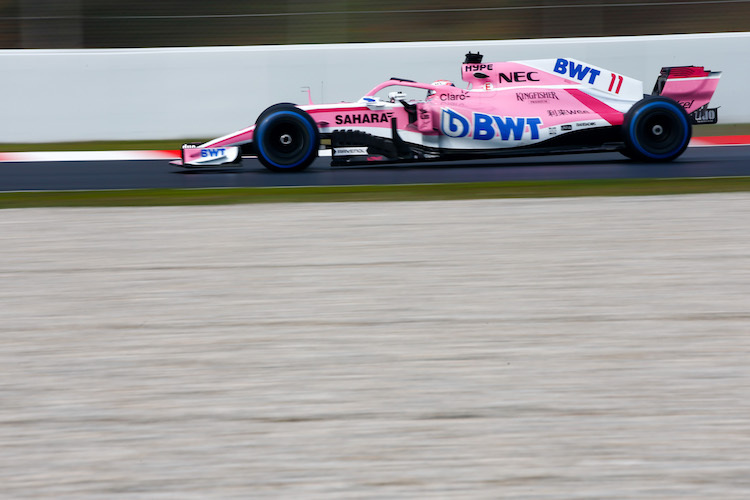 Weniger gut kamen die rosa Autos von Force India an