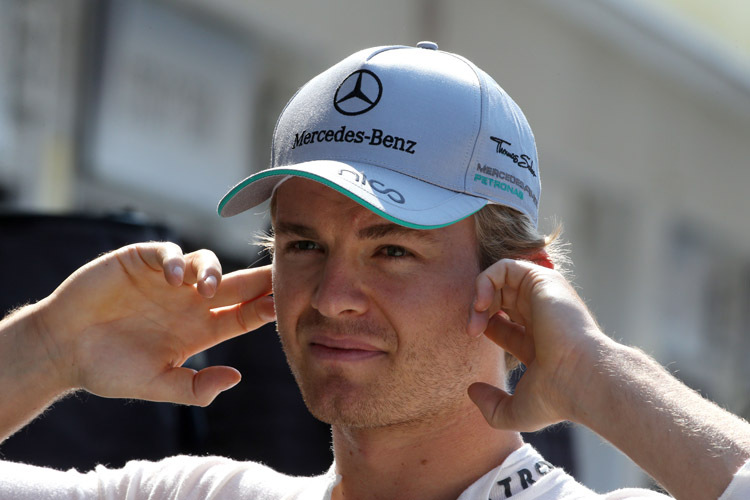 Vom Titelkampf will Mercedes-Pilot Nico Rosberg nichts hören
