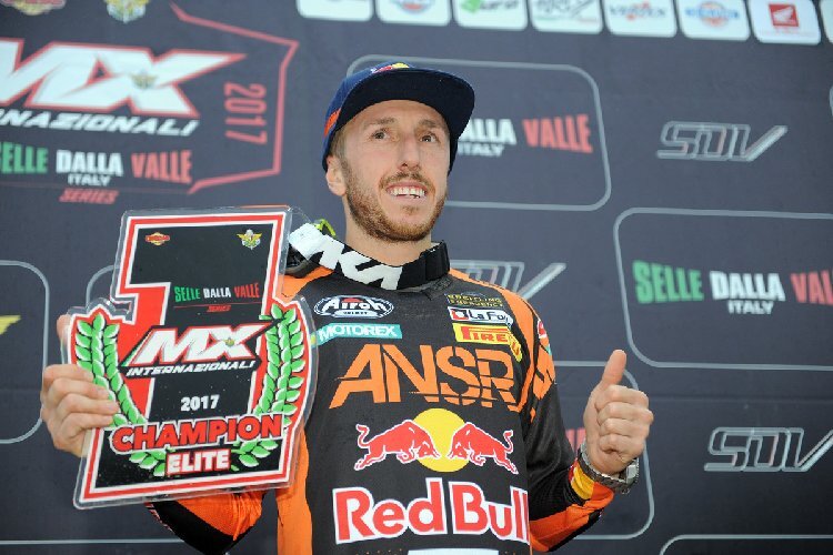 Tony Cairoli freut sich über einen weiteren Italienischen MX-Titel