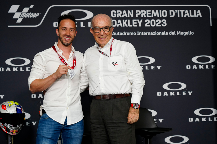 Andrea Dovizioso und Dorna-CEO Carmelo Ezpeleta