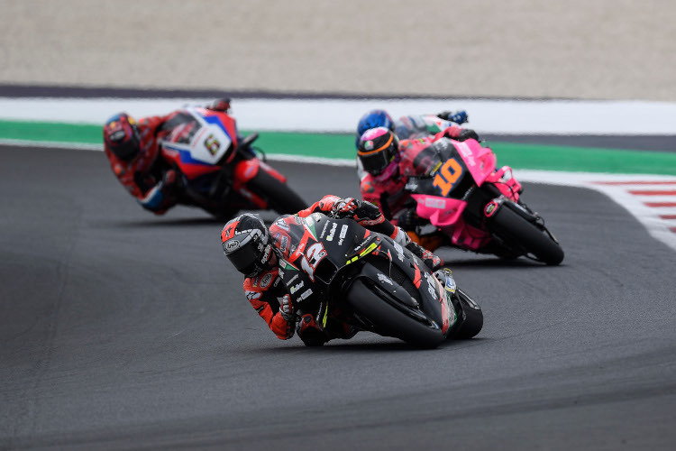 Maverick Viñales vor Luca Marini, Alex Márquez und Stefan Bradl