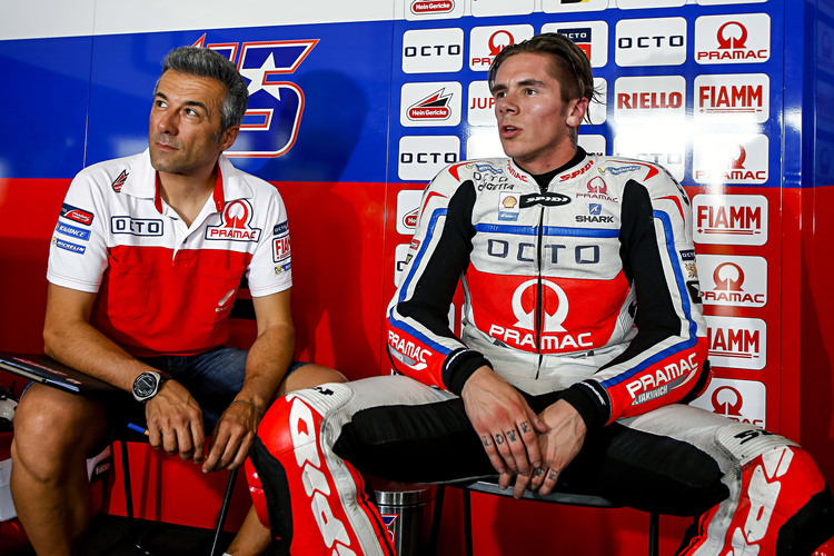 Crew-Chief Giacomo Guidotti mit Scott Redding