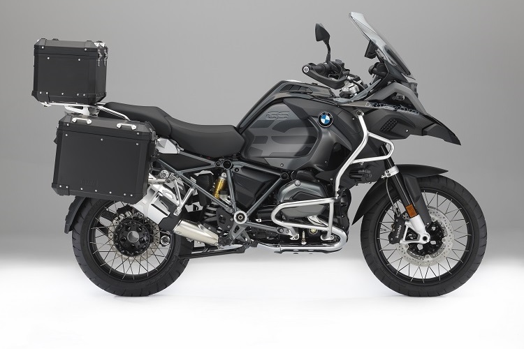 Ganz in Schwarz: Die BMW R 1200 GS für den gesitteten Gentleman oder den bösen Bubender 