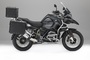 Ganz in Schwarz: Die BMW R 1200 GS für den gesitteten Gentleman oder den bösen Bubender