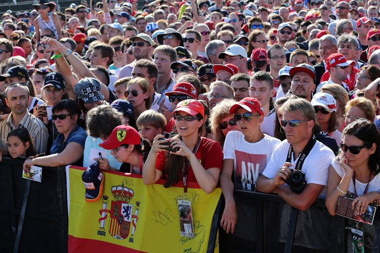 Zuschauermagnet Hungaroring: Schon am Donnerstag vor dem Rennen strömen die Fans an die Strecke