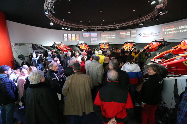 Kurz nach der Eröffnung der Schumacher-Ausstellung