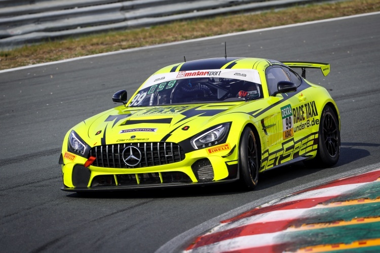 Der Mercedes-AMG GT4 von GetSpeed startet in Zandvoort von der Pole-Position