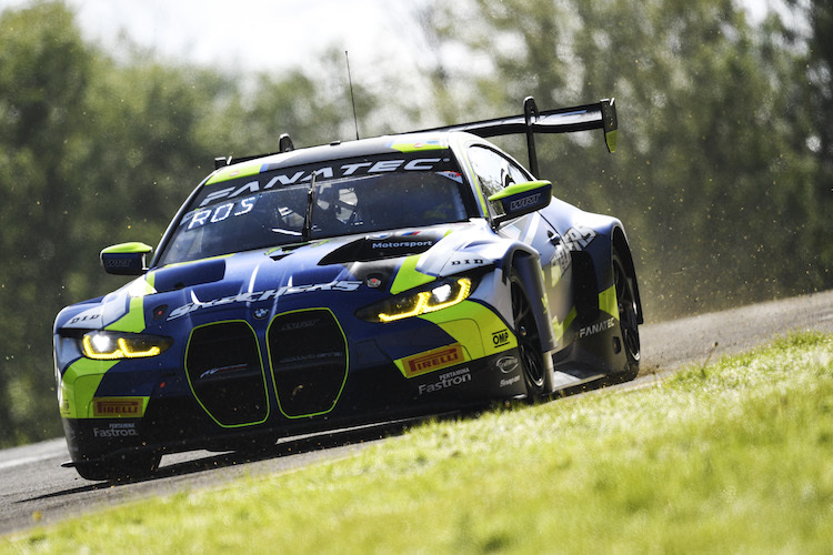 Valentino Rossi in Brands Hatch in seinem BMW M4 GT3 von WRT