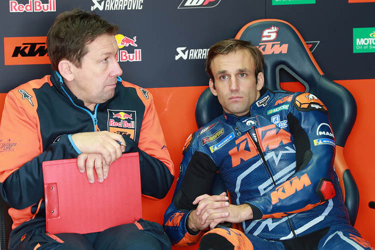 Marcus Eschenbacher mit Johann Zarco bei KTM