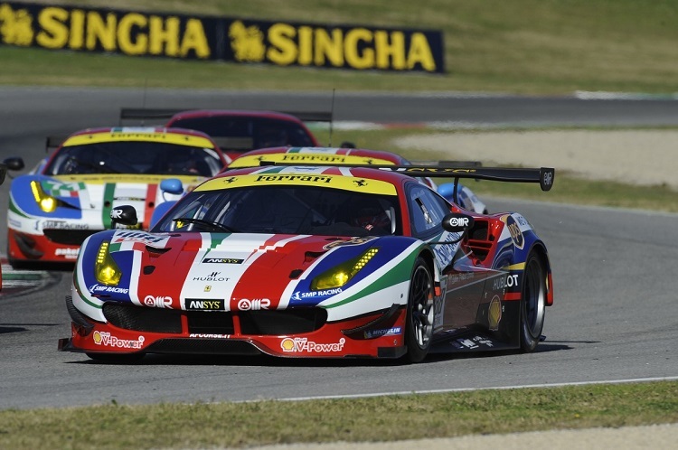 Bunt beklebt: Der neue Ferrari 488 GTE von AF Corse