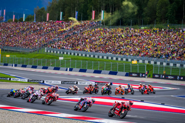 Die Startphase des MotoGP-Rennens in der neuen Münzer-Schikane