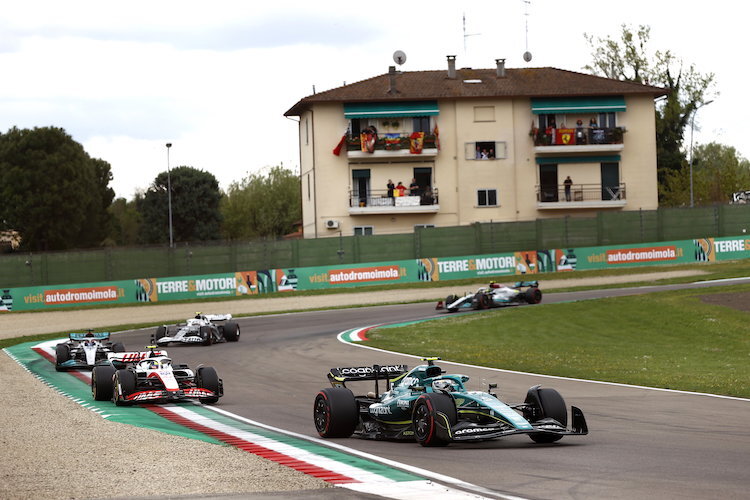 Sebastian Vettel vor Mick Schumacher