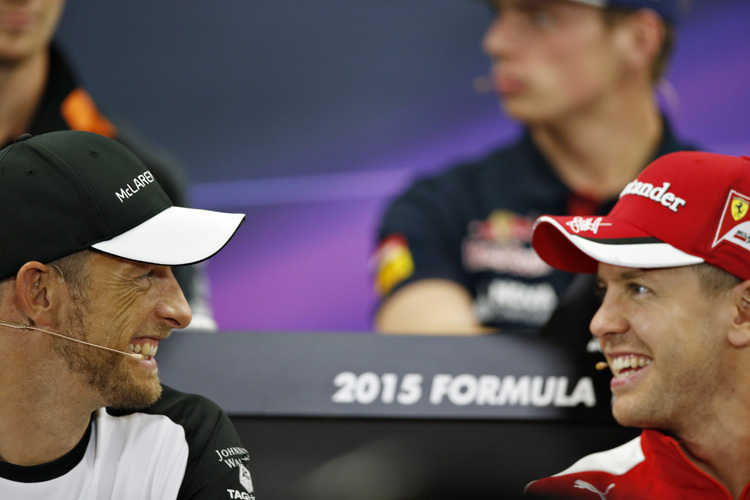 Jenson Button und Sebastian Vettel in der FIA-Konferenz