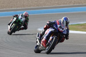 Mit dem Sieg im zweiten Lauf hatte Jonathan Rea nichts zu tun)