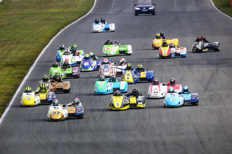 Wie im Vorjahr wird am Wochenende in der Motorsport Arena Oschersleben der Meister der IDM Sidecars gekürt