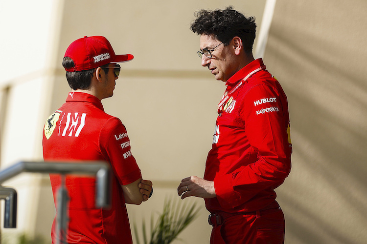 Charles Leclerc und Mattia Binotto