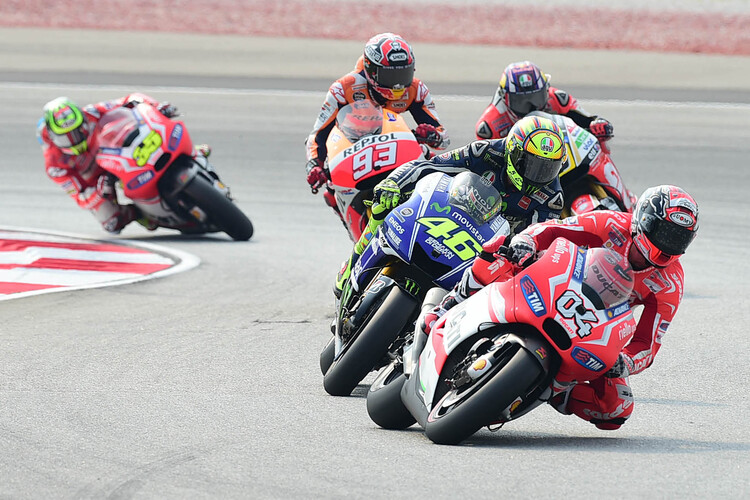 Sepang-GP: Andrea Dovizioso (04) vor Rossi, Márquez, Bradl und Crutchlow