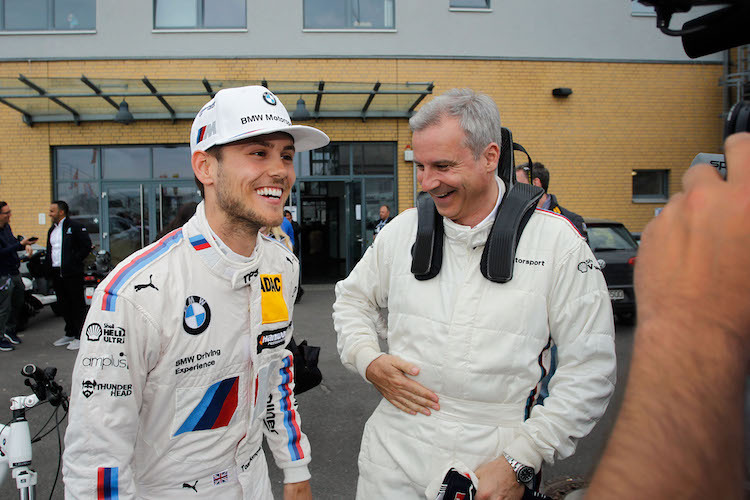 BMW-Pilot Tom Blomqvist mit seinem Chef