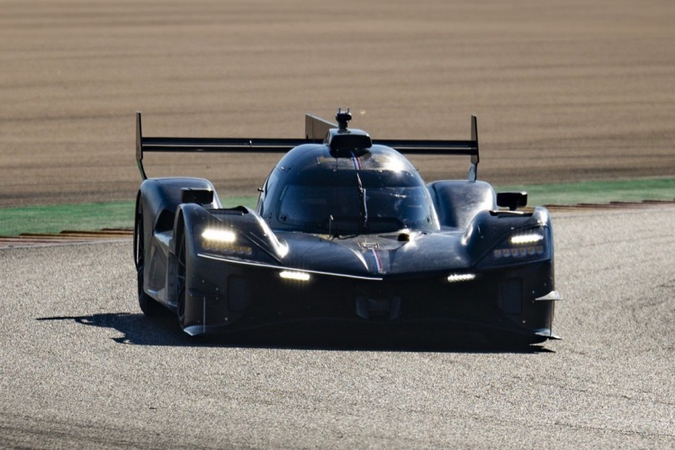 Der Alpine A424 beim Test im Motorland Aragón 