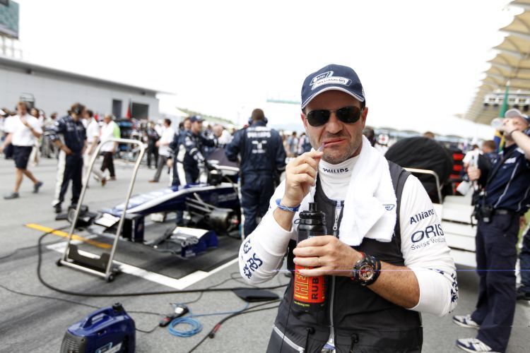 Rubens Barrichello schluckt Ärger über Schumi runter