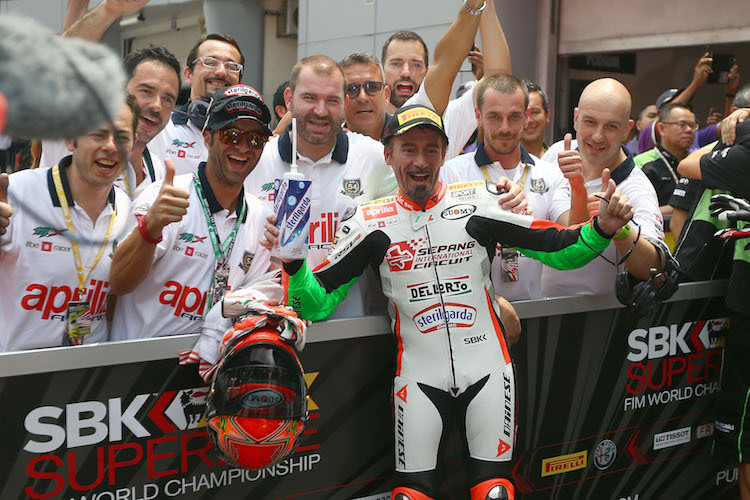 Nach Platz 3 in Sepang liess sich Max Biaggi ordentlich feiern