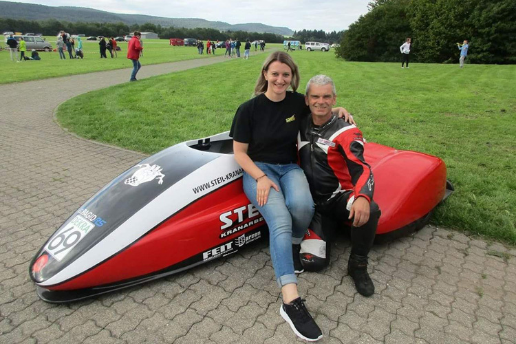 Neu in der WM: Tassilo Gall und Beifahrerin Sophie Sattelberger